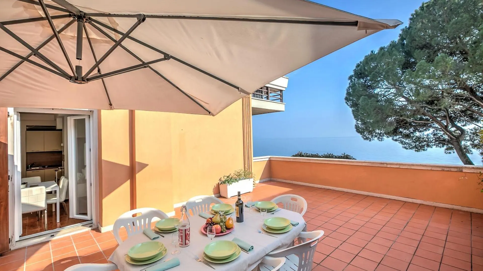 Franka House Terrace Private & Lake View - Happy Rentals Gardone Riviera